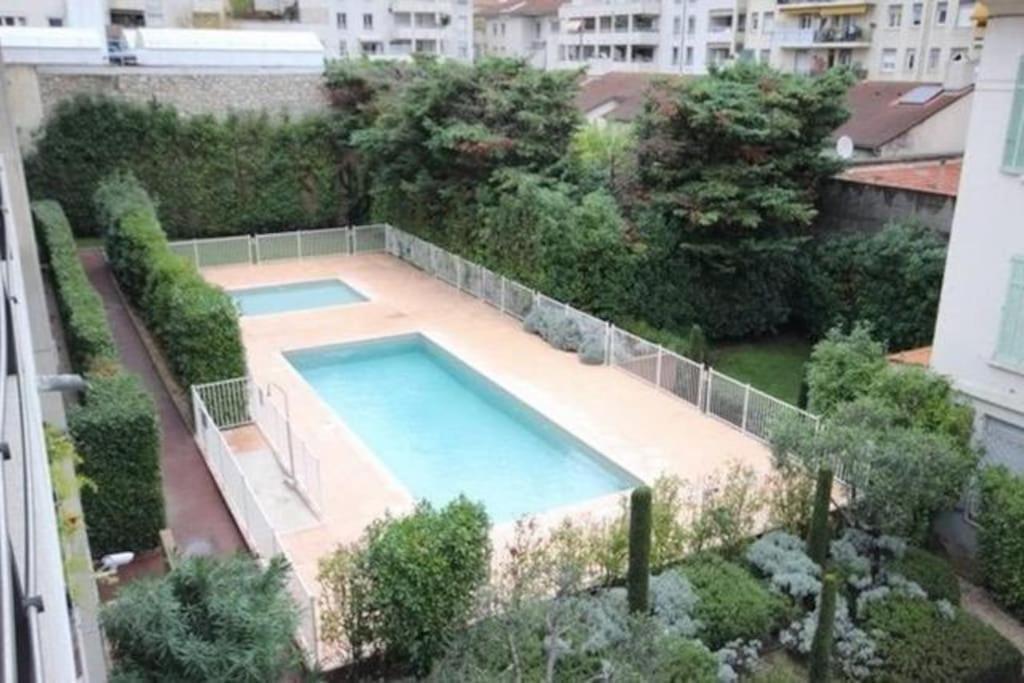 Apartment Centre Modern Terrasse Piscine Parking